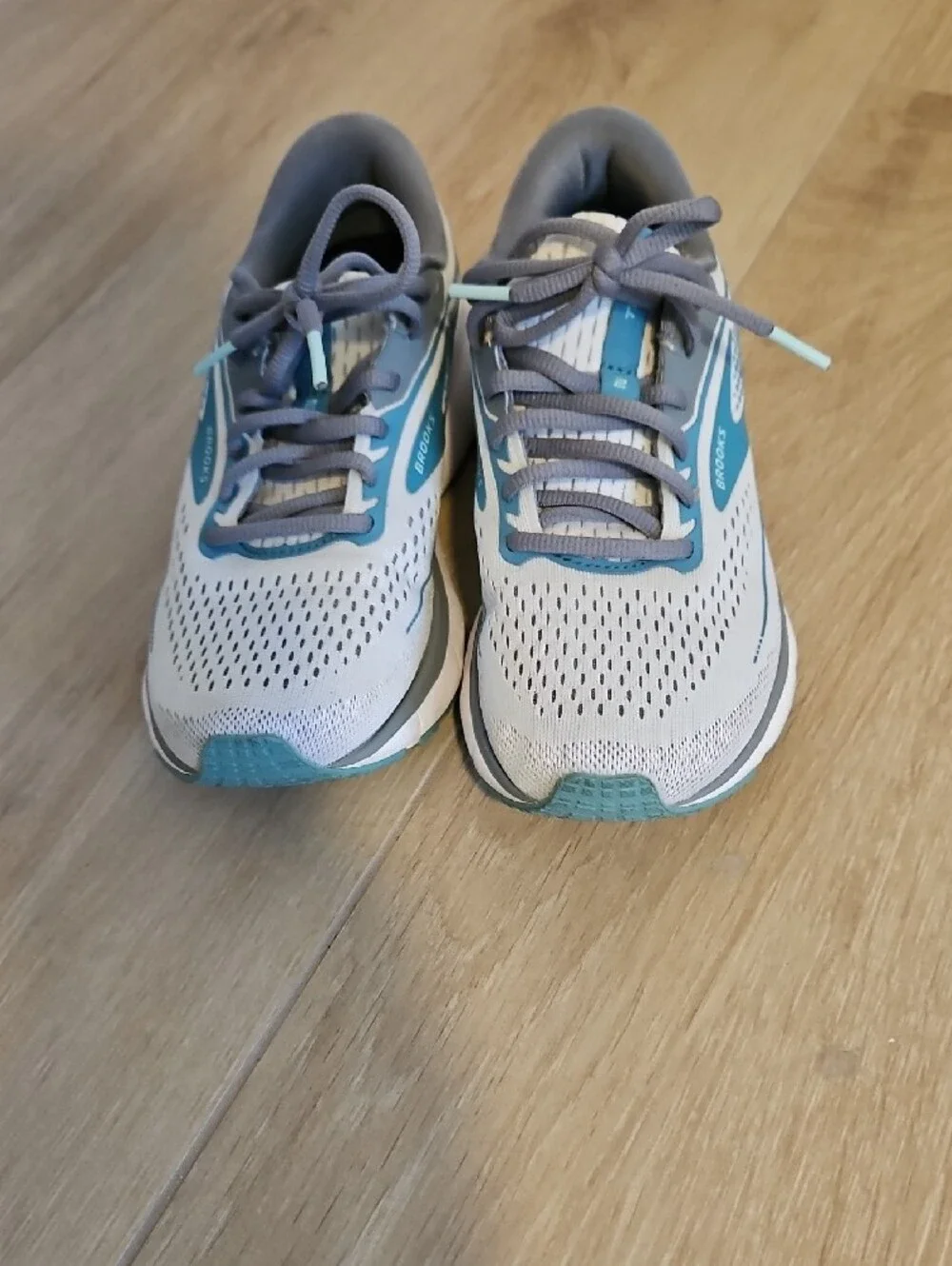 Brooks lightweight running
